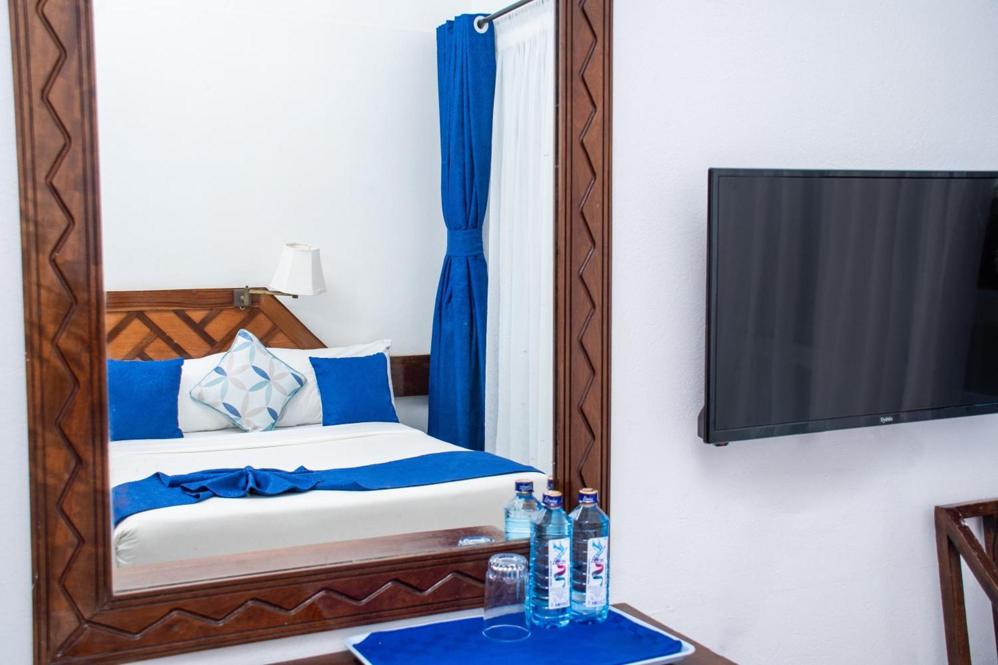 Mombasa Beach Hotel Esterno foto