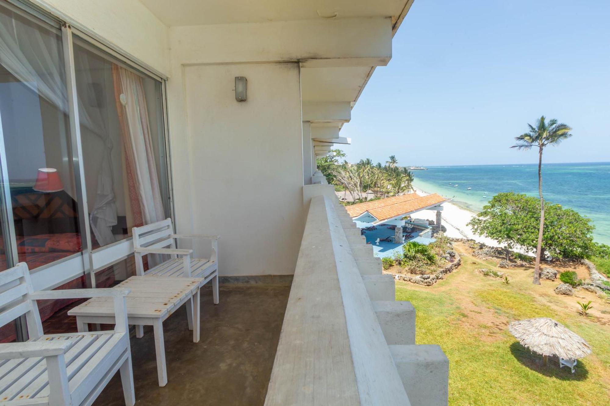 Mombasa Beach Hotel Esterno foto