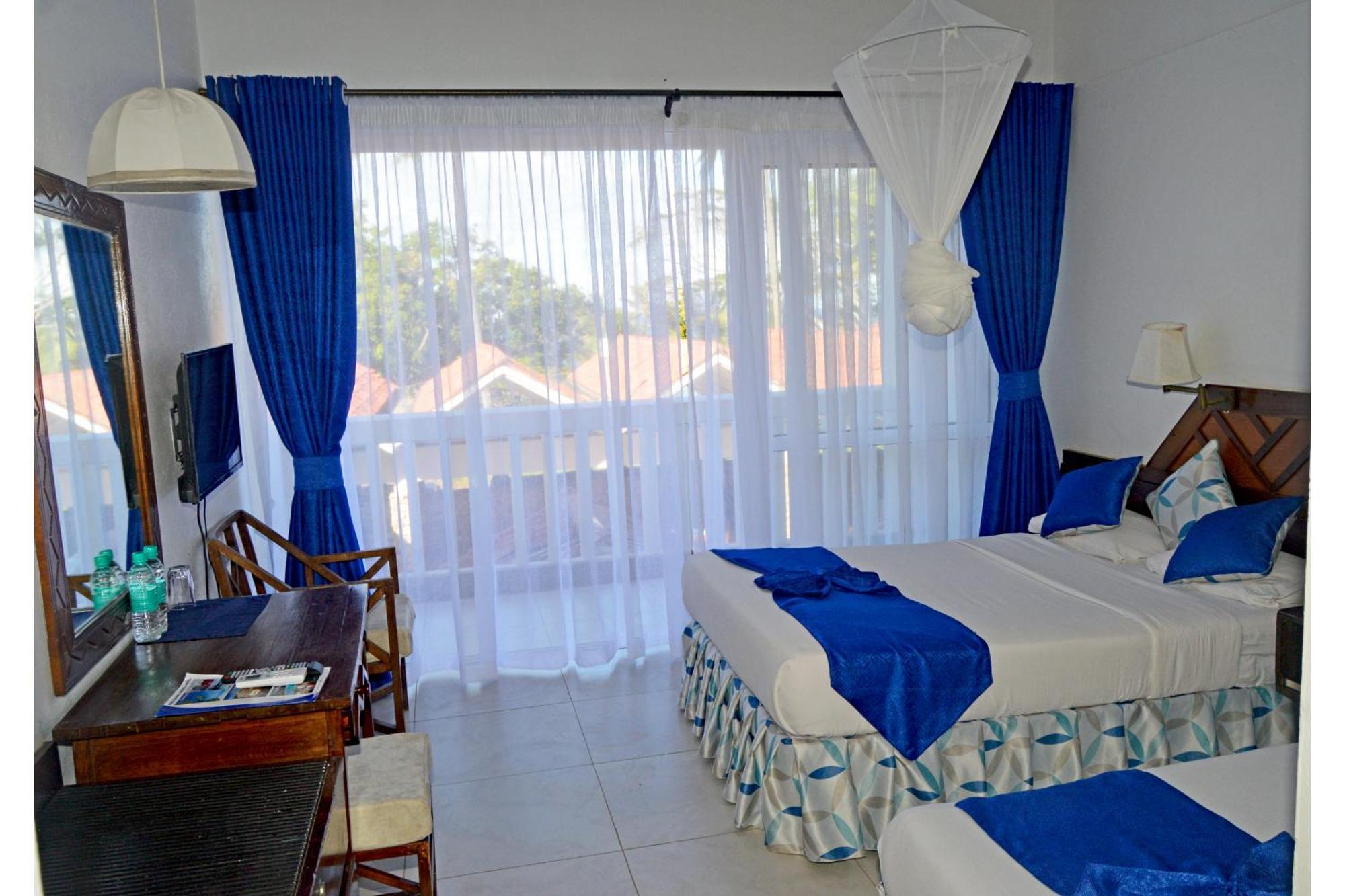 Mombasa Beach Hotel Esterno foto