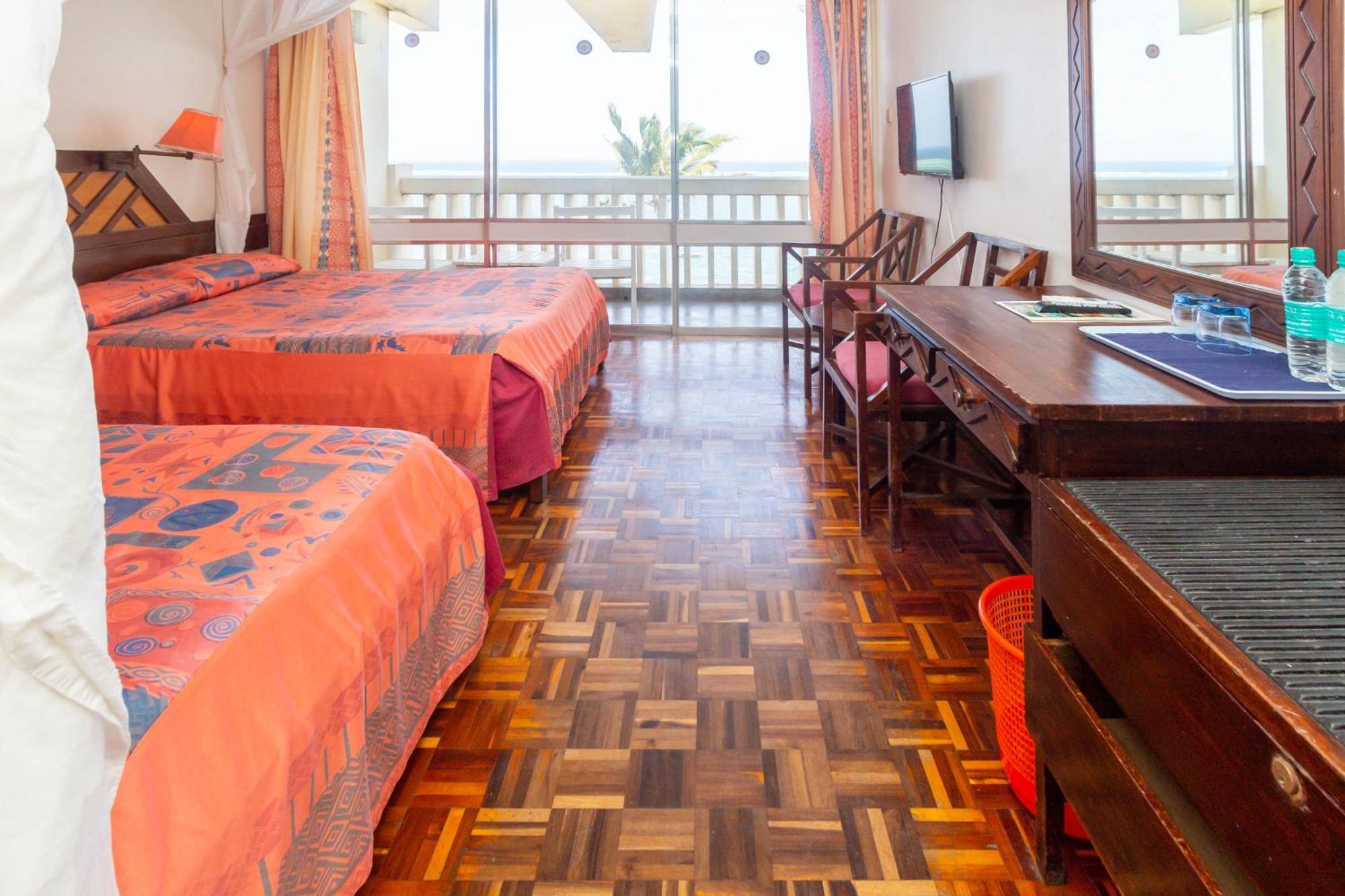 Mombasa Beach Hotel Esterno foto